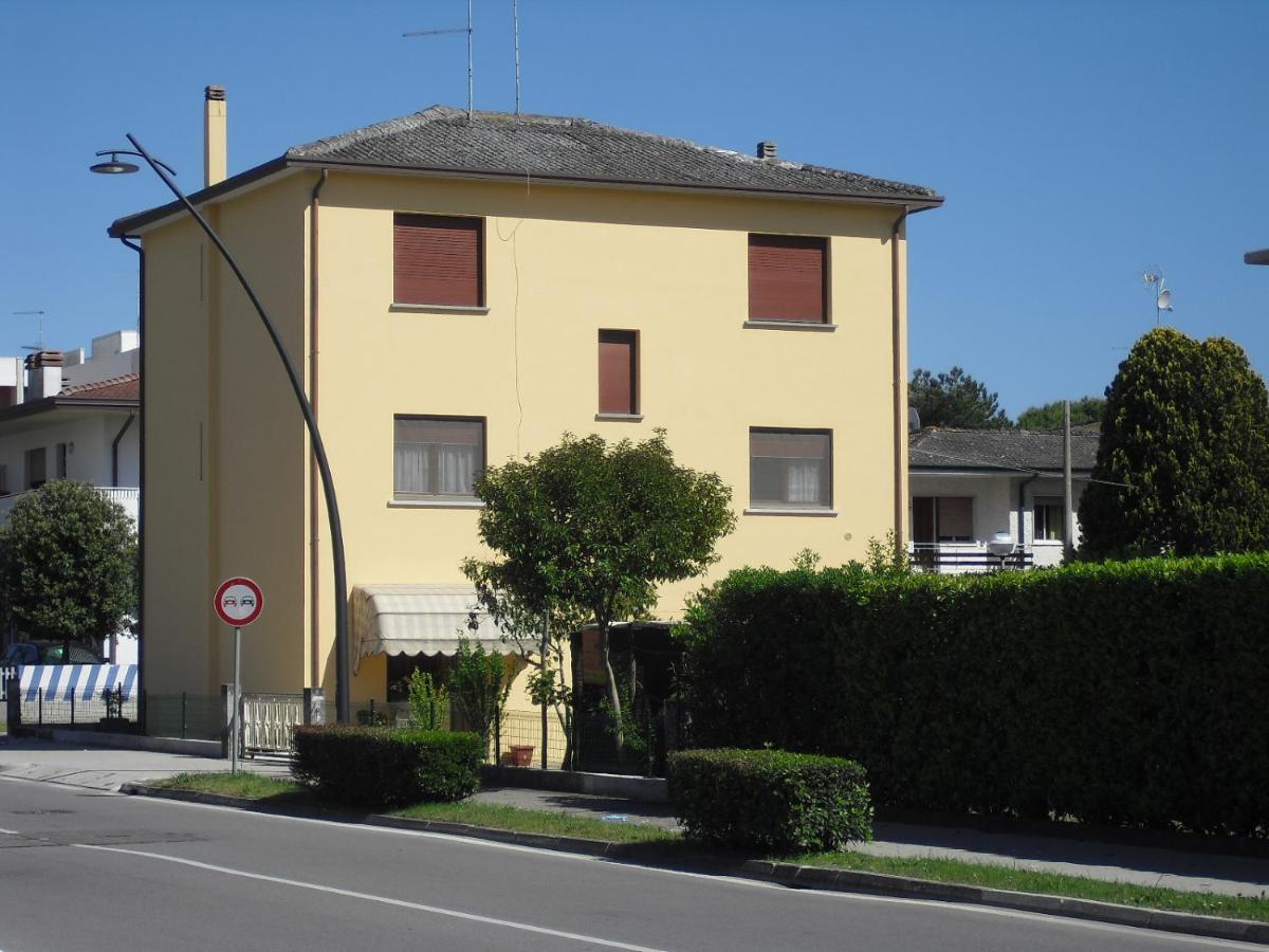 Casa Armanda Lägenhet Bibione Exteriör bild